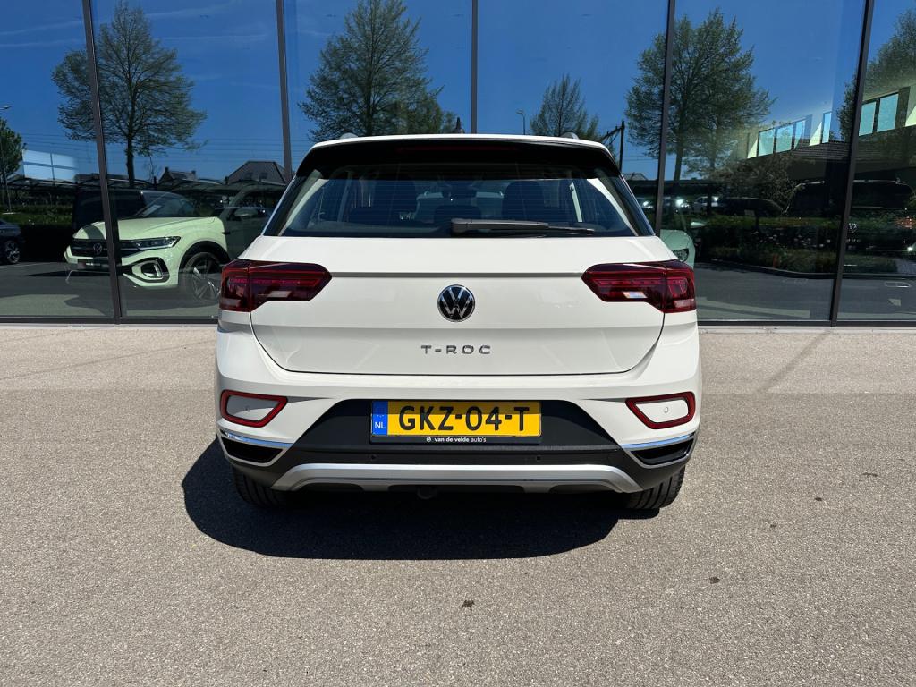 Volkswagen T-roc 1.5 tsi 150pk dsg style carplay | trekhaak | camera | keyl