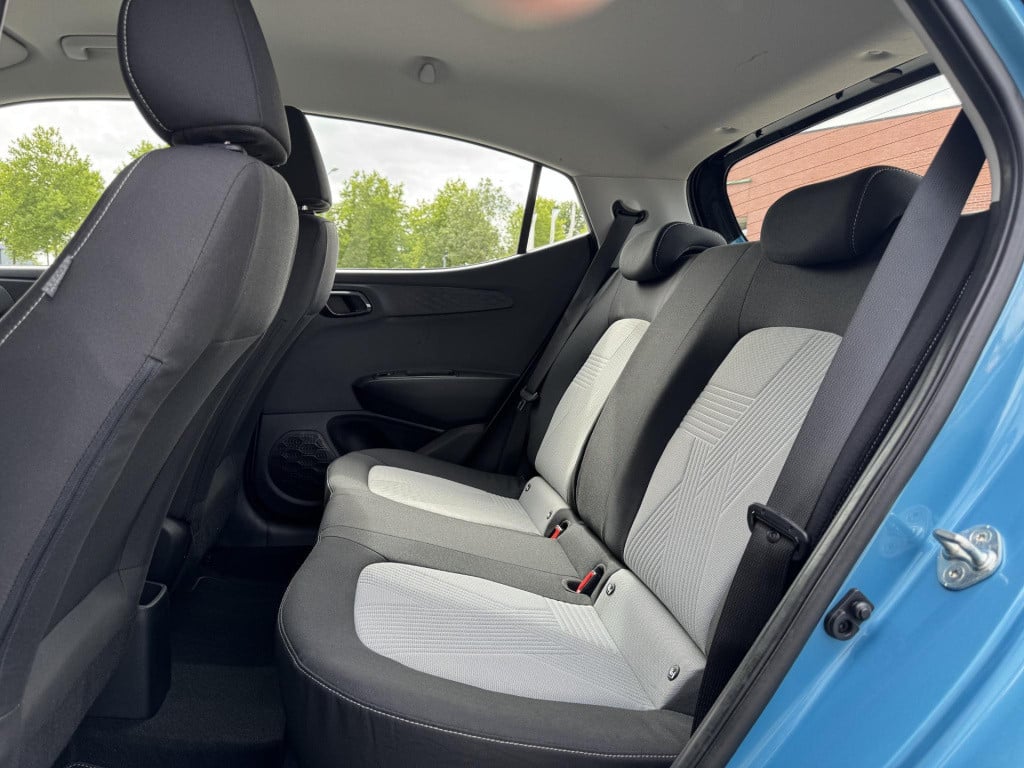 Hyundai I 10 1.0 premium | navigatie | camera | cruise & climate control | 