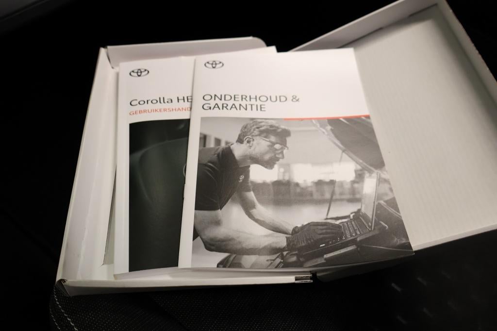 Toyota Corolla Touring Sports hybrid 140 active