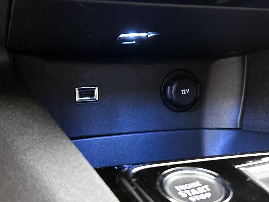 Peugeot 3008 130 pk automaat gt | rijklaar | elektrische achterklep | adapt