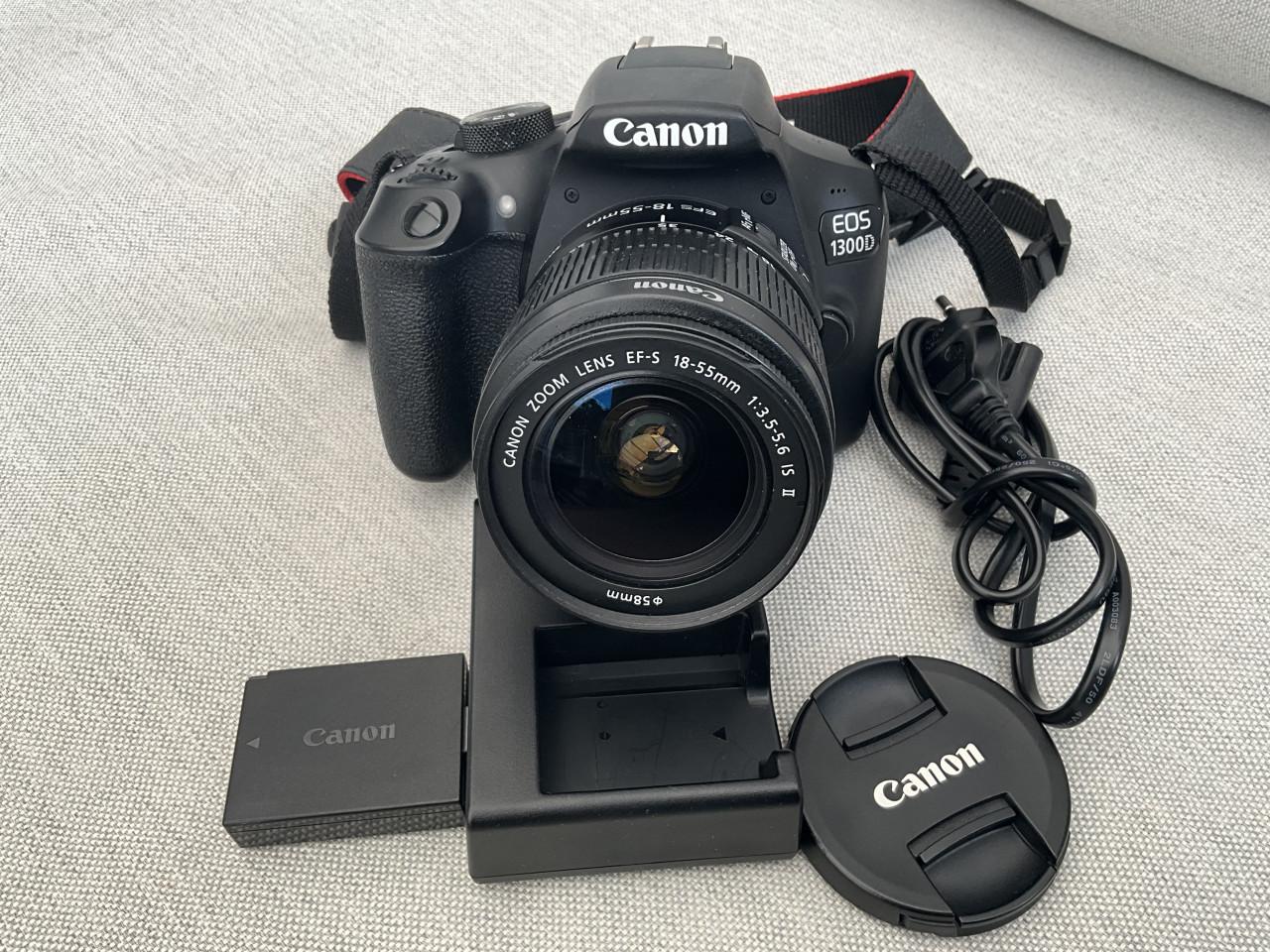 Canon 1300 D