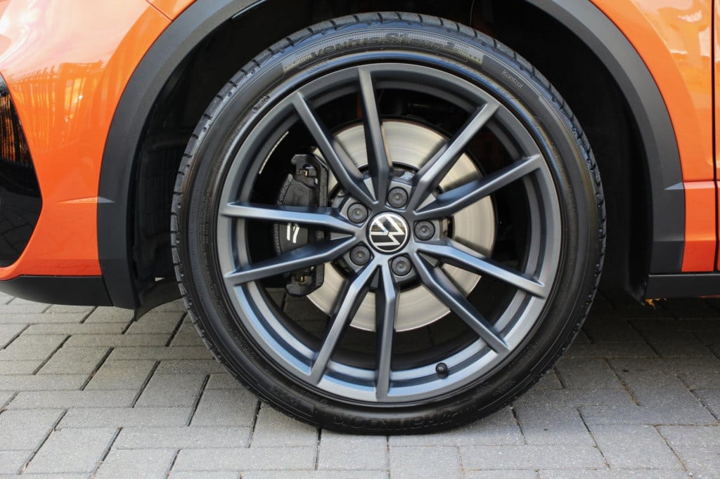 Volkswagen T-roc 2.0 tsi r 4motion - akrapovic - virtual - pano - leder - a