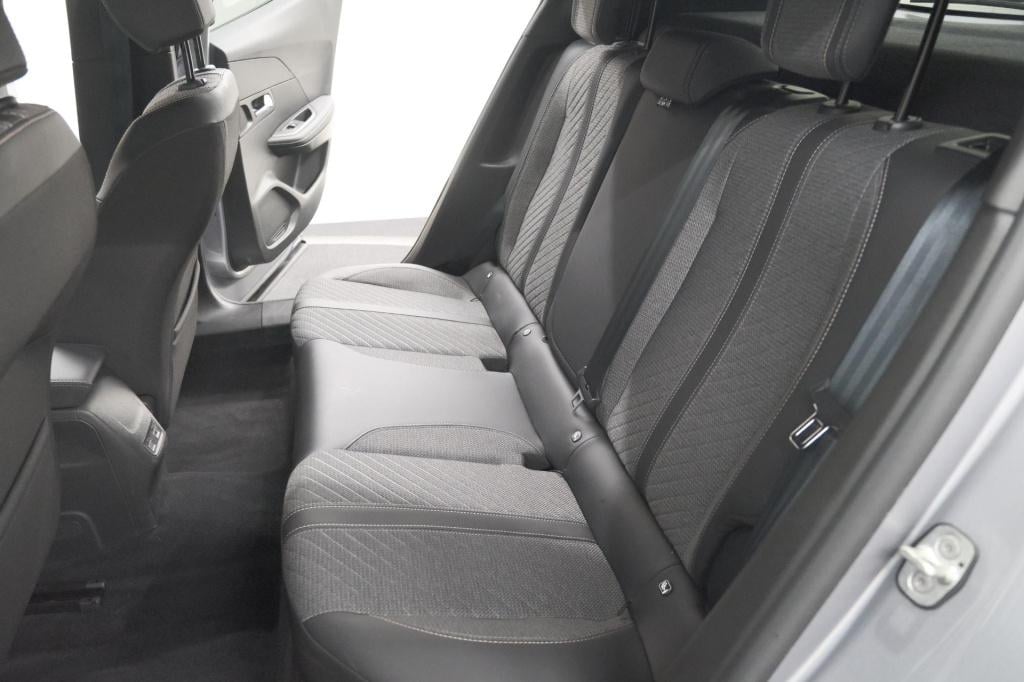 Peugeot 2008 puretech 100 allure | apple carplay | parkeersensoren | climat