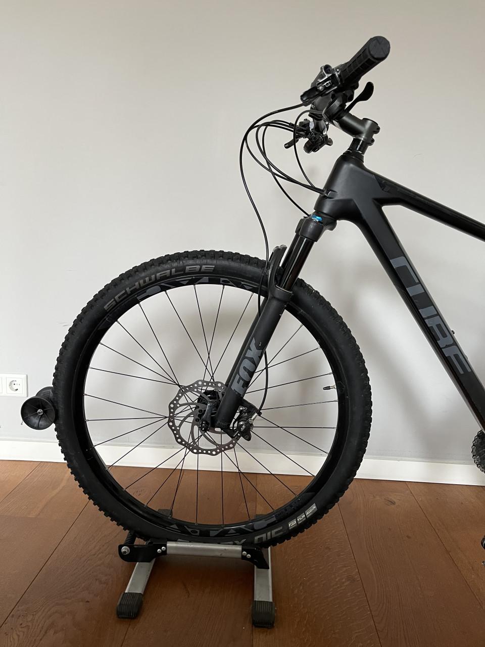 Mountainbike, CUBE REACTION C:62 Race. Carbon, Framemaat 19 inch