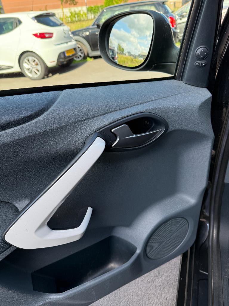 Ford KA 1.2 titanium - airco - nieuwe distributie