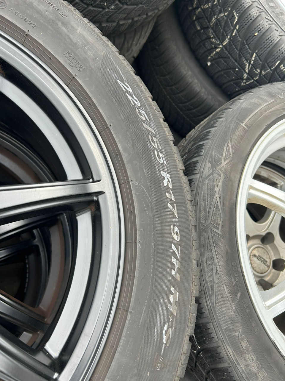 ZWARTE 7 SPAAK ALUMINIUM VLEGEN MET PRIELLI SOTTOZERO BANDEN