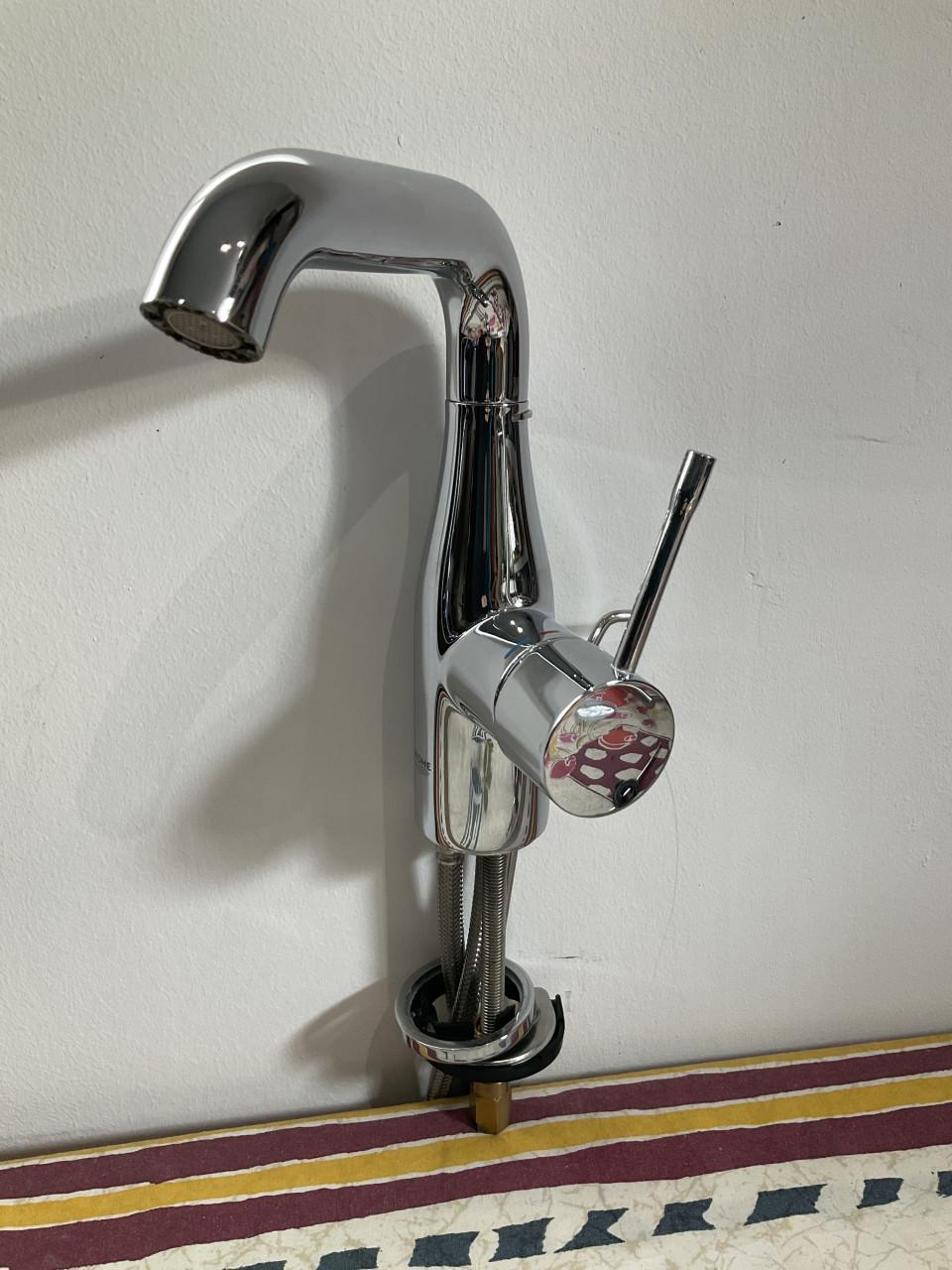 Douchekraan en wastafelkraan