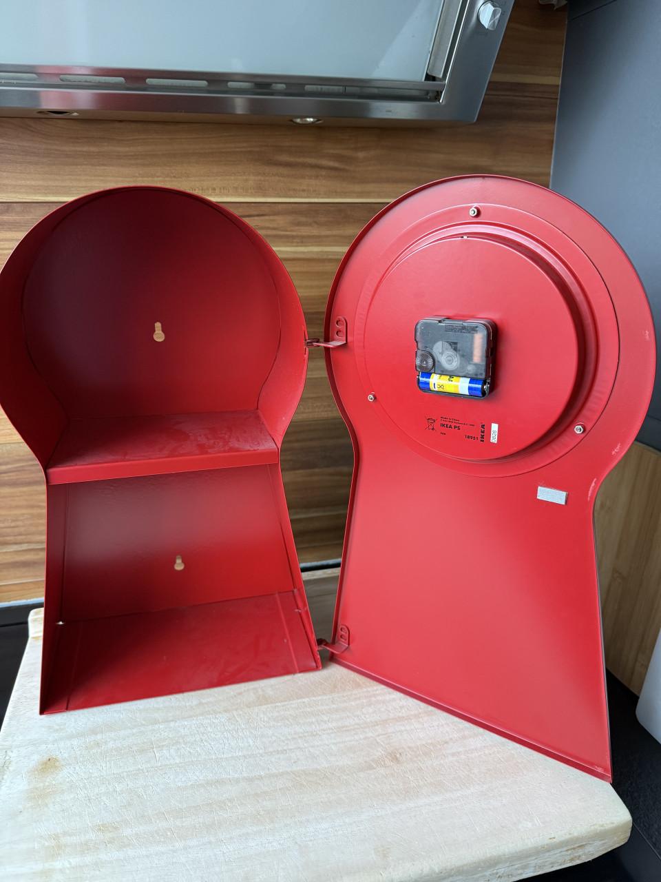 Ikea ps 1995 Thomas Eriksson klok rood.