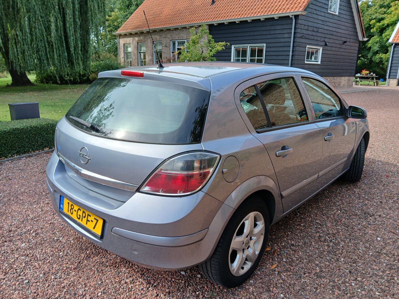 Opel Astra 1.4 5drs airco bj 2008