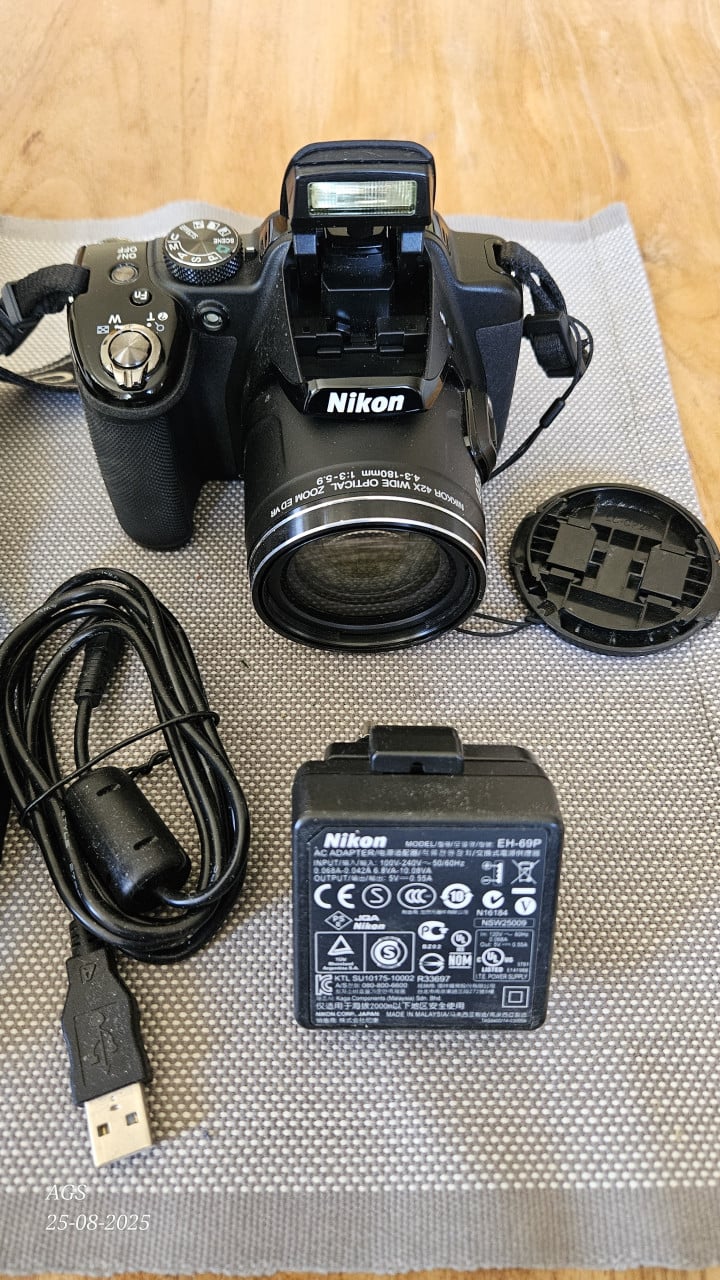 Nikon coolpix P520