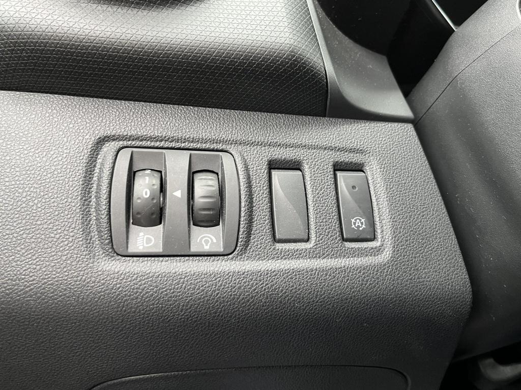 Renault Clio estate 0.9 tce intens | cruise control | airco | navigatie | p