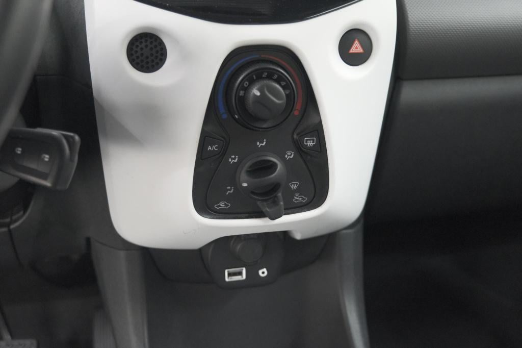 Citroen C1 1.0 vti feel | camera | apple carplay | airco | 15 inch lichtmet