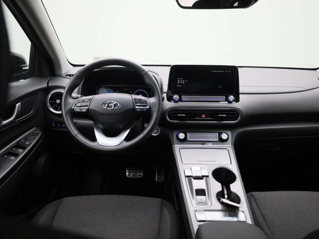 Hyundai Kona ev fashion 39 kwh