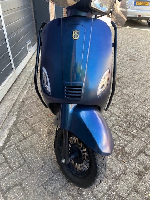 Schitterende btc riva cameleon kleur full option 4000km nu 999 euro
