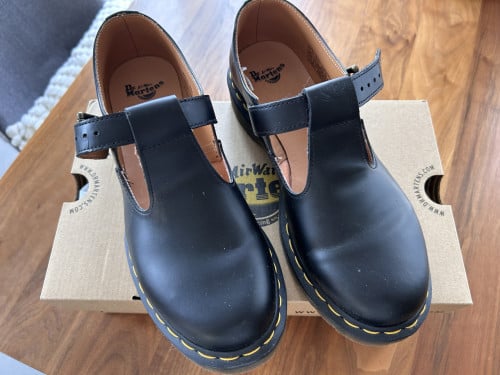 Nieuwe dr Martens, Polley, maat 41, zwart