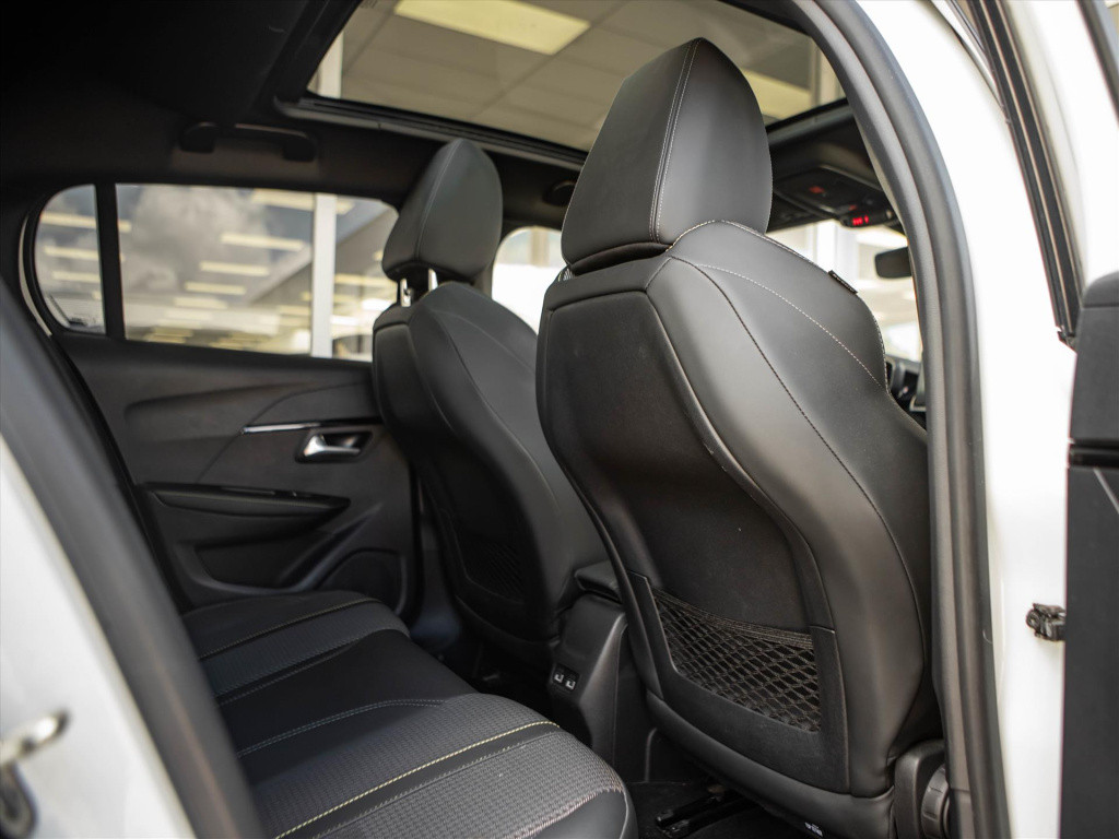 Peugeot 208 1.2 puretech 100pk gt-line automaat