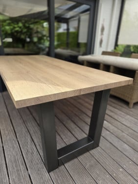 Mooie grote eettafel - IN PERFECTE STAAT