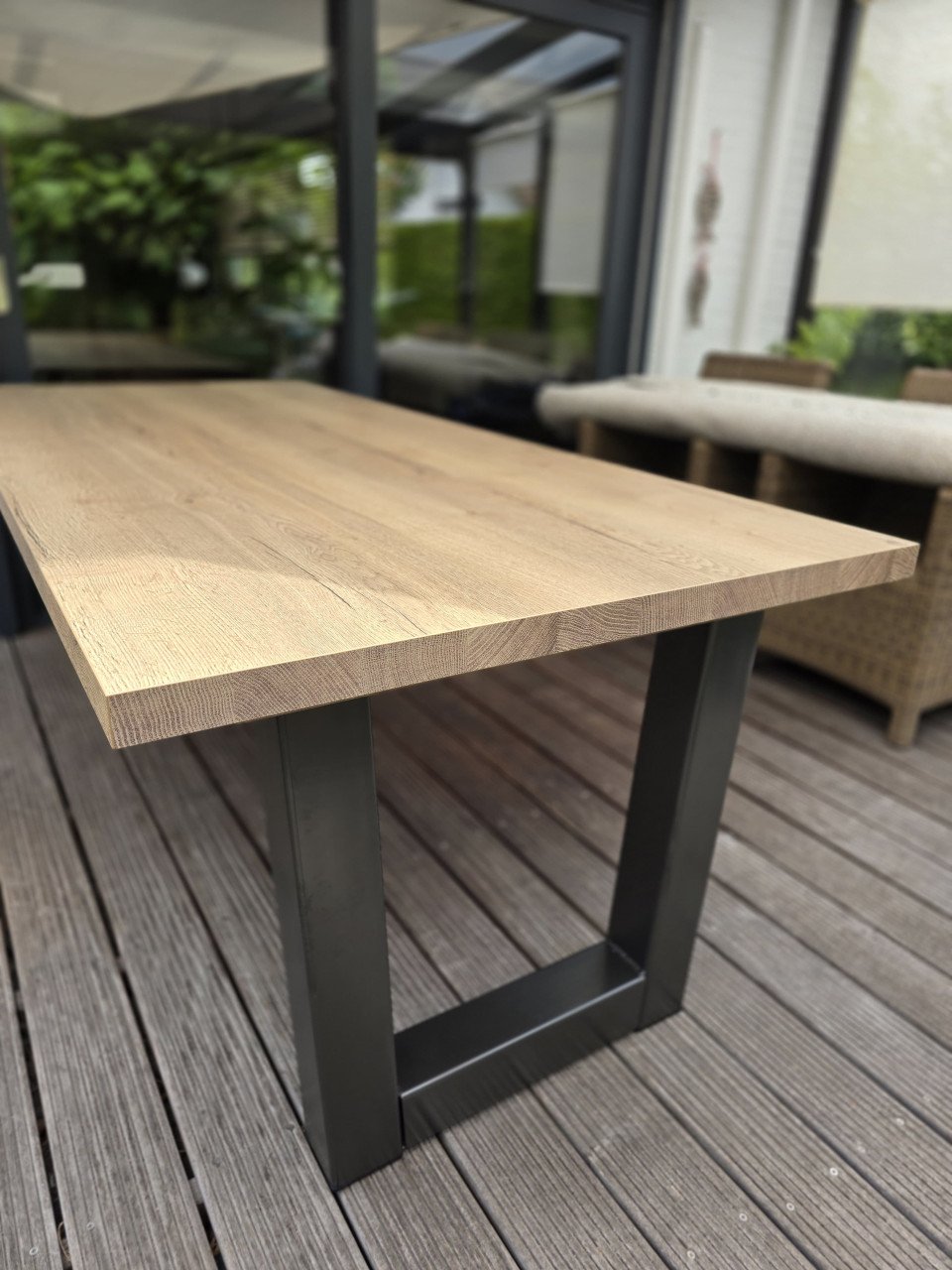 Mooie grote eettafel - IN PERFECTE STAAT
