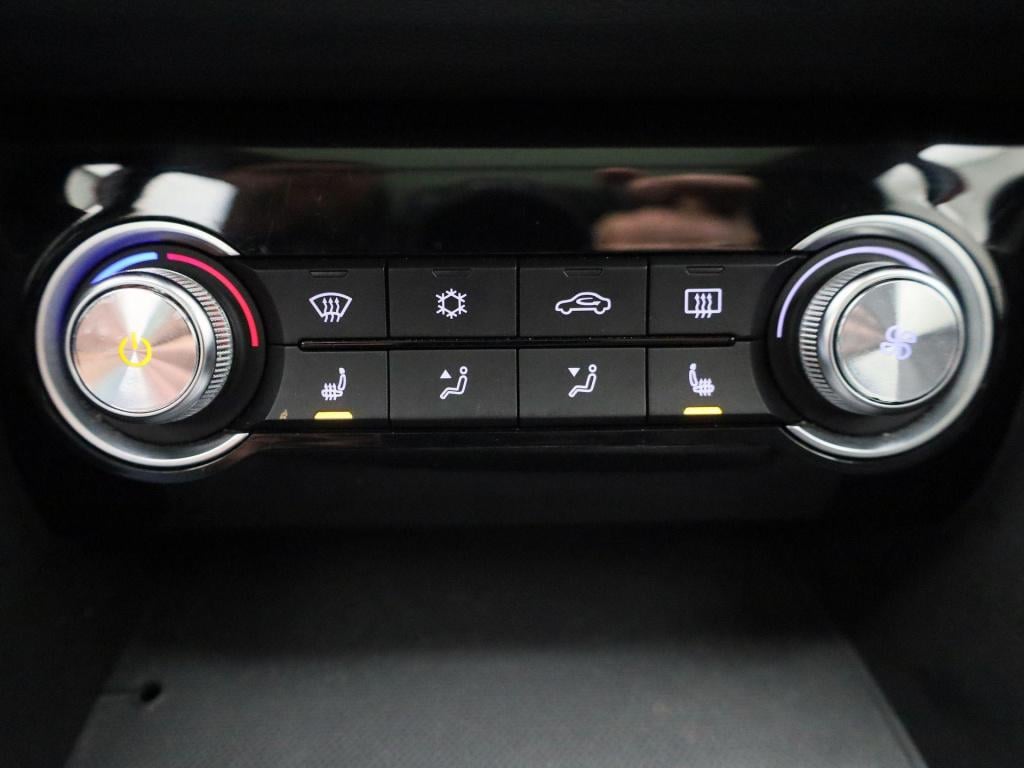 MG Zs Ev luxury 45 kwh | panoramadak | leder | apple carplay | camera | sto
