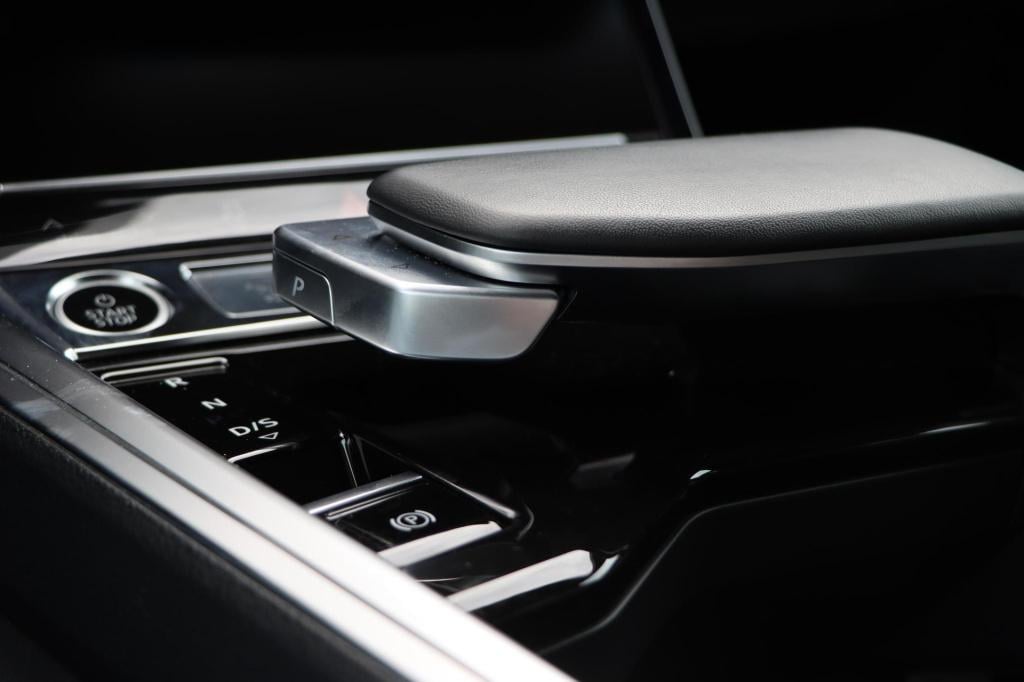Audi E-tron sportback 55 quattro black edition 95 kwh 408pk s-line