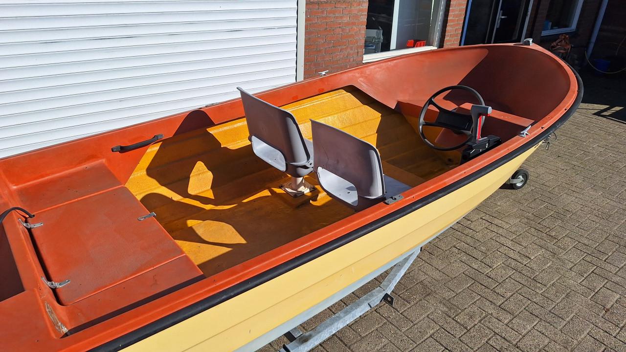 Rana 15 met 8 pk yamaha en trailer