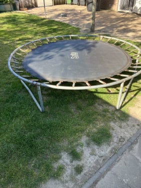 Trampoline