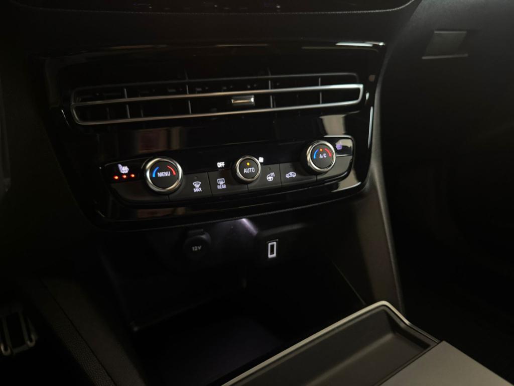 Opel Mokka 1.2 turbo gs black pack (model 2025)