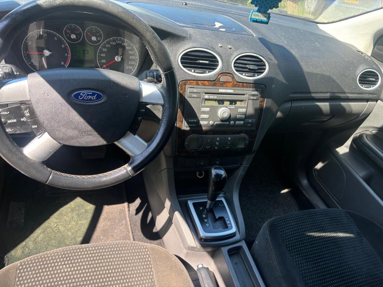 Ford Focus 1.6-16V Ghia Automaat/ Trekhaak/Airco