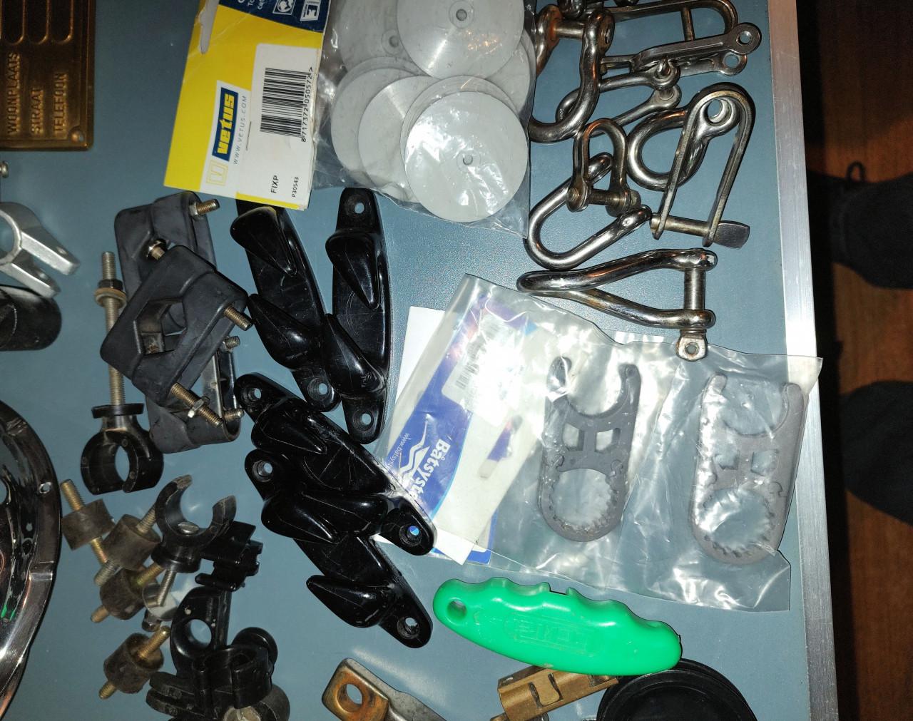 Te koop : boot onderdelen, watersport artikelen