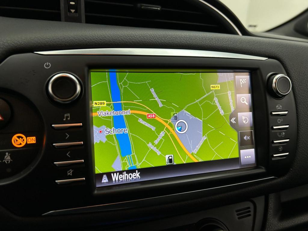 Toyota Yaris occasion 1.5 hybrid premium | airco | grijs | tweedehands toyo