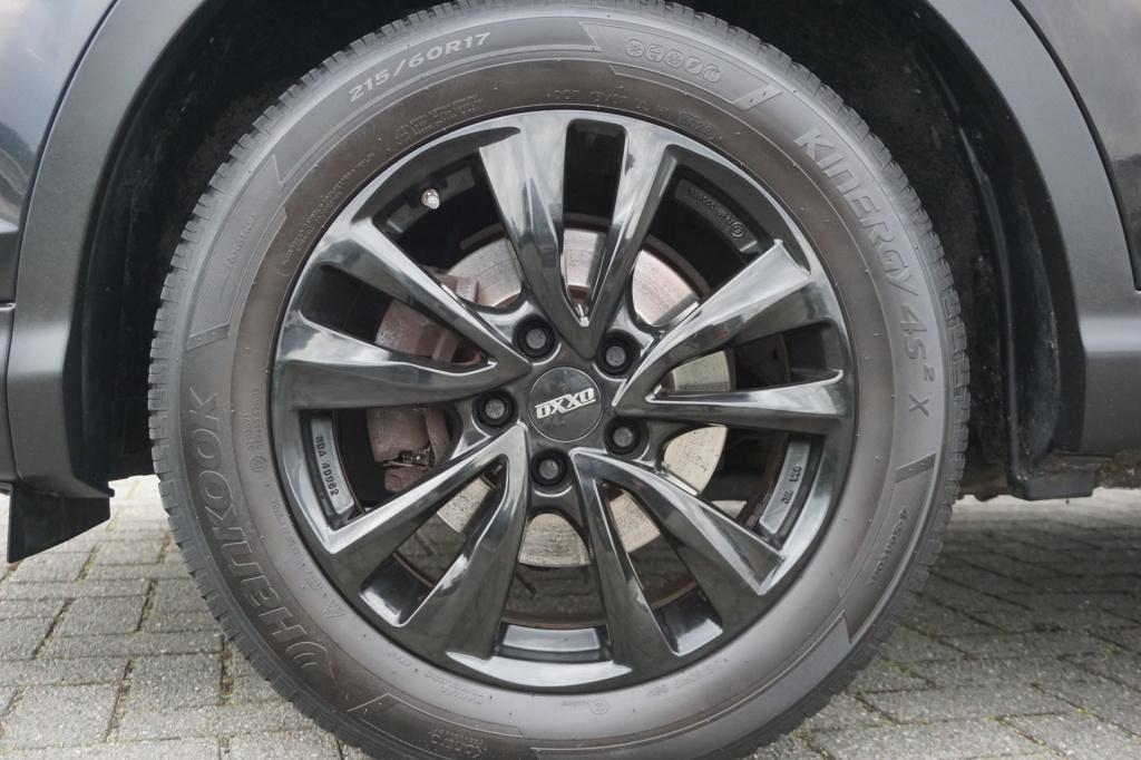 Nissan Qashqai 1.2 acenta climate / navi / cruise / camera / parkeers. / tr