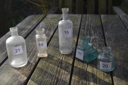 Bodemvondsten ca 1900 flessen en flesjes (3)