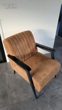 Bruine stoelen