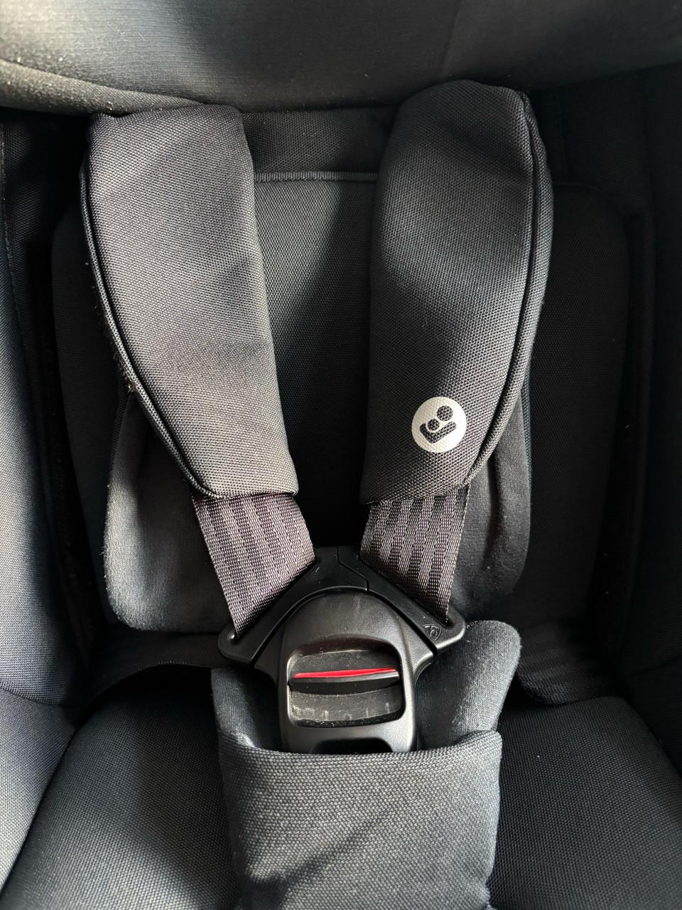 Maxi Cosi AxissFix peuter autostoel 360graden draaibaar