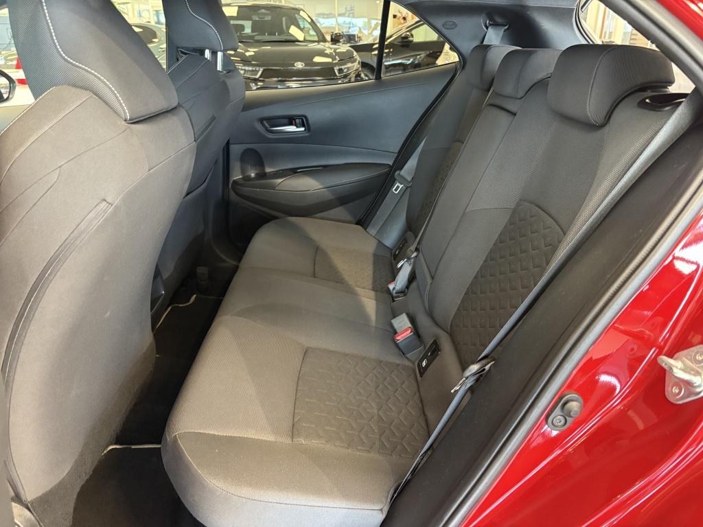Toyota Corolla 2.0 180pk hybrid style limited | stuur+ stoel.verw | camera|
