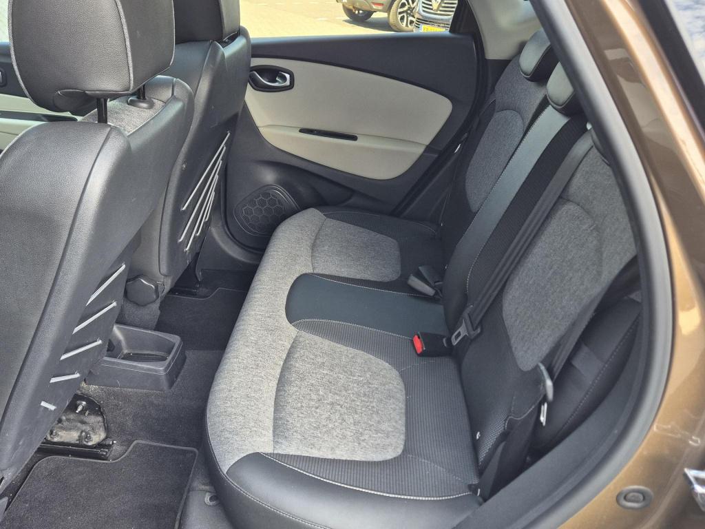 Renault Captur 1.3 tce 150 edc automaat intens panoramadak, navigatie, p-hu