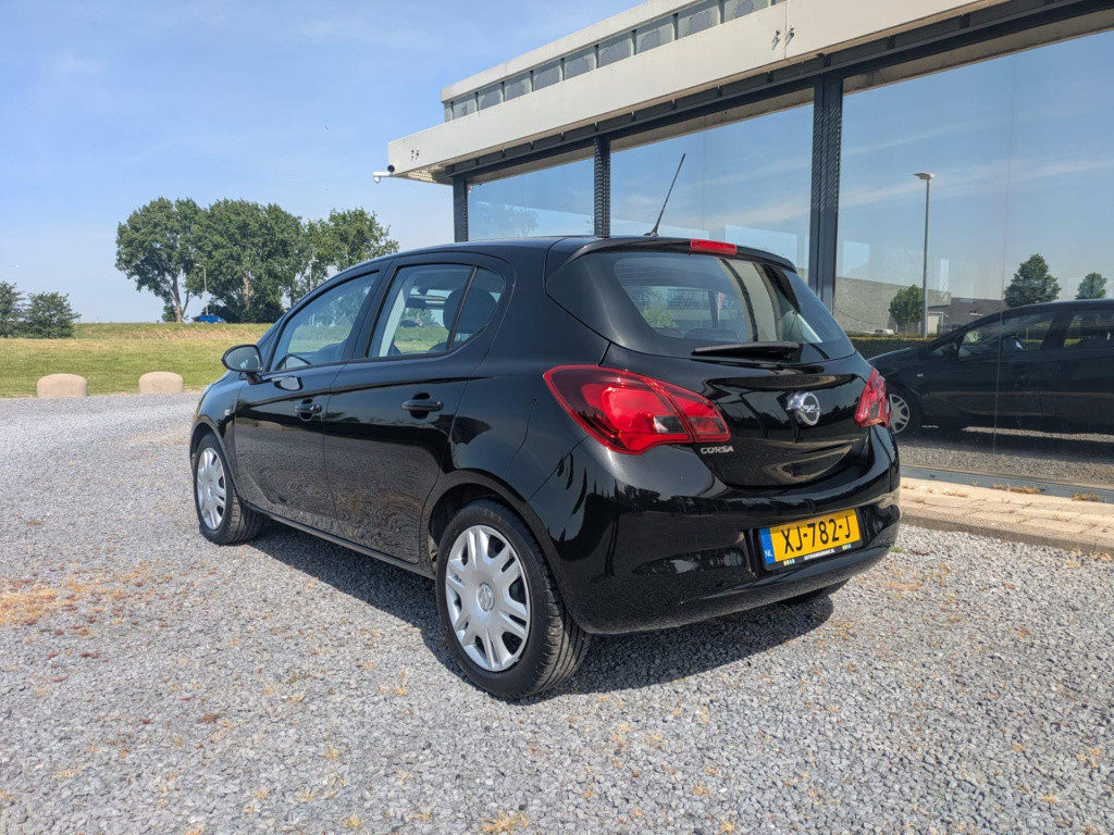 Opel Corsa 1.4 favourite | airco | cruise control | bluetooth
