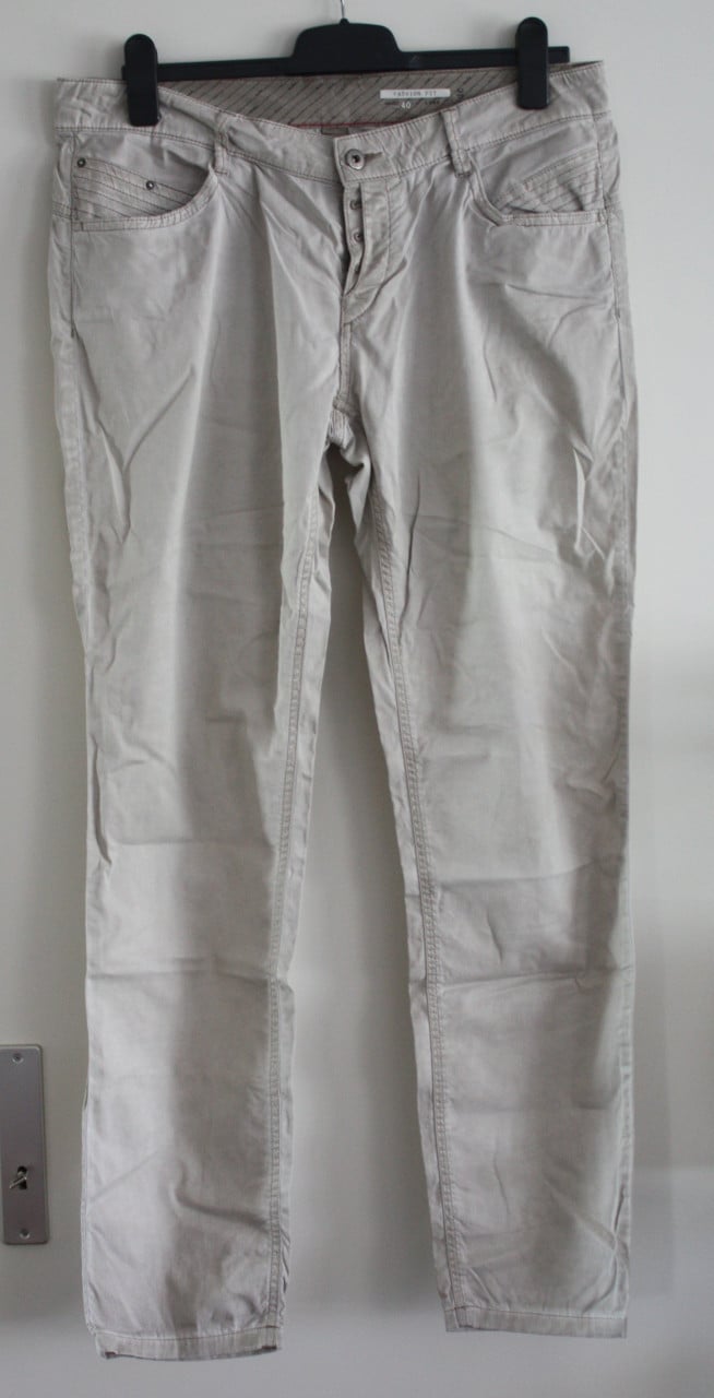 Lange broek offwhite crame kleurig  maat 40