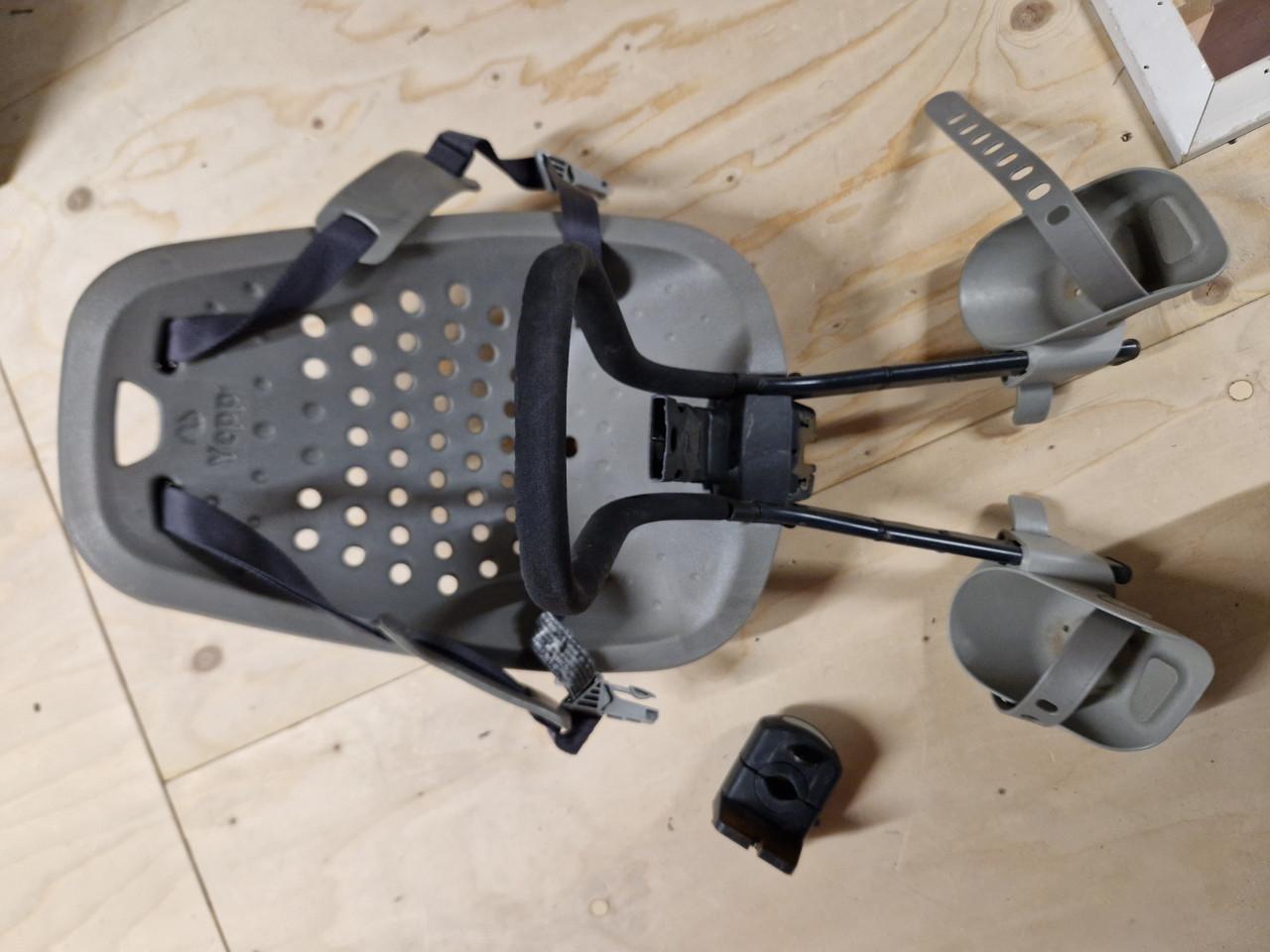 Fietsstoeltje voor en achter + windscherm