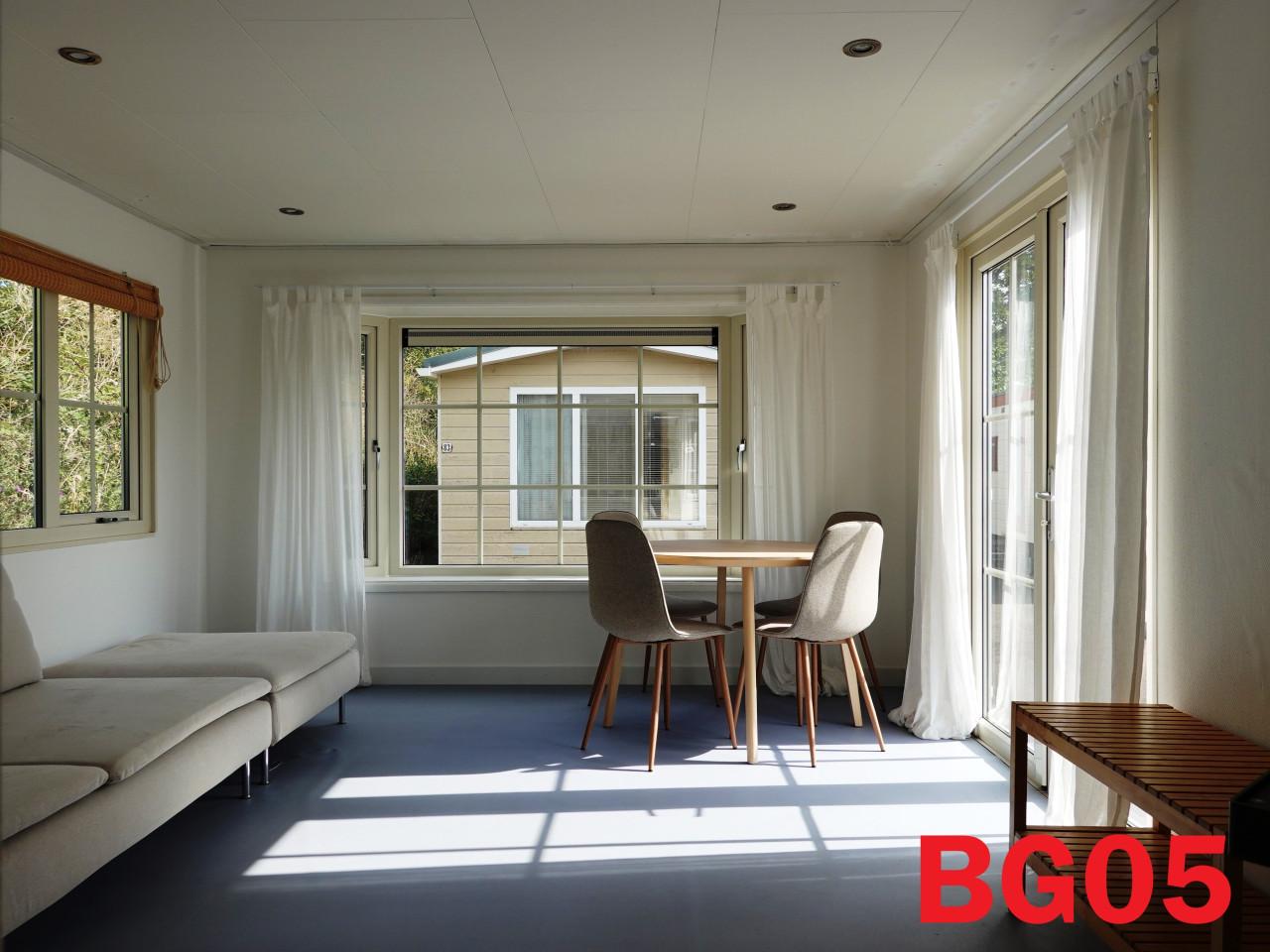Spiegelchalets en caravans met gespiegelde indeling te koop