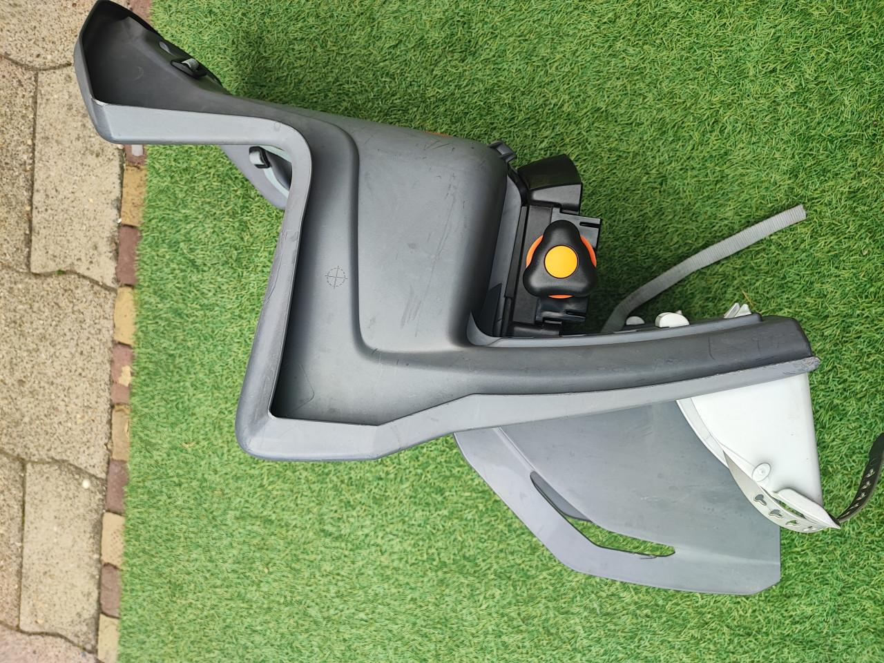 Fietsstoeltje achter polisport