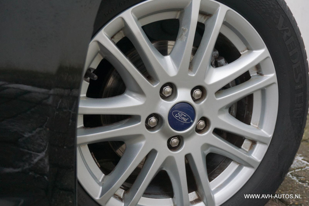 Ford C-max 1.0 titanium