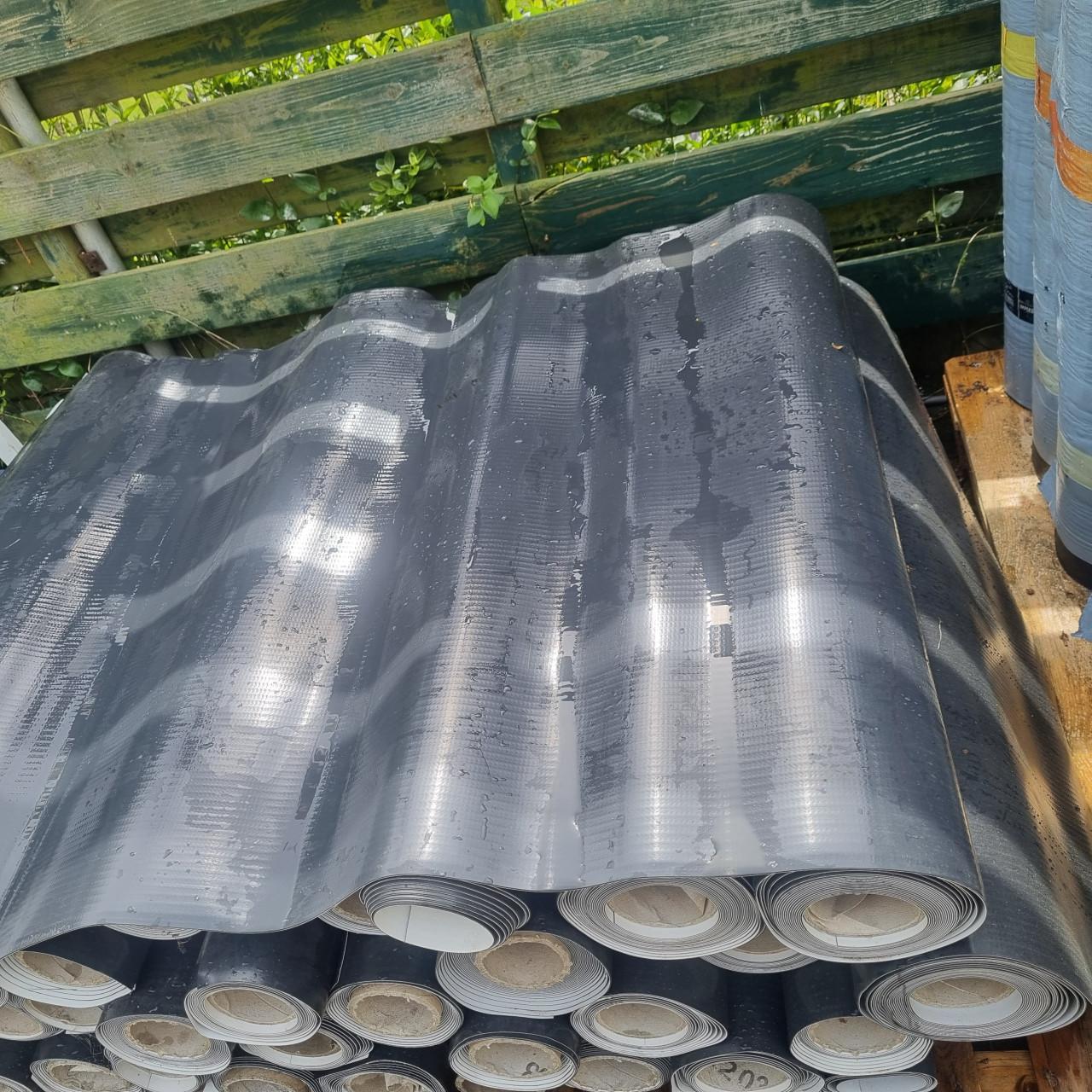 Pvc dakbedekking rollen ideaal voor aanbouw of carpoort