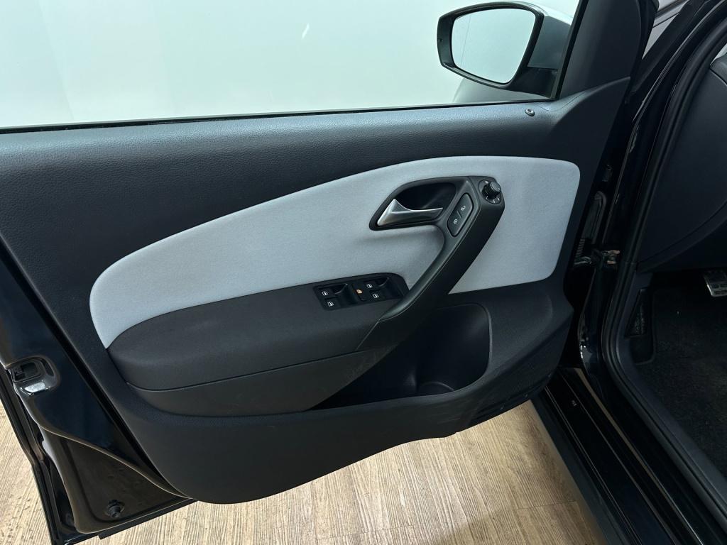 Volkswagen Polo occasion 1.2 tsi cross | zwart | tweedehands volkswagen pol