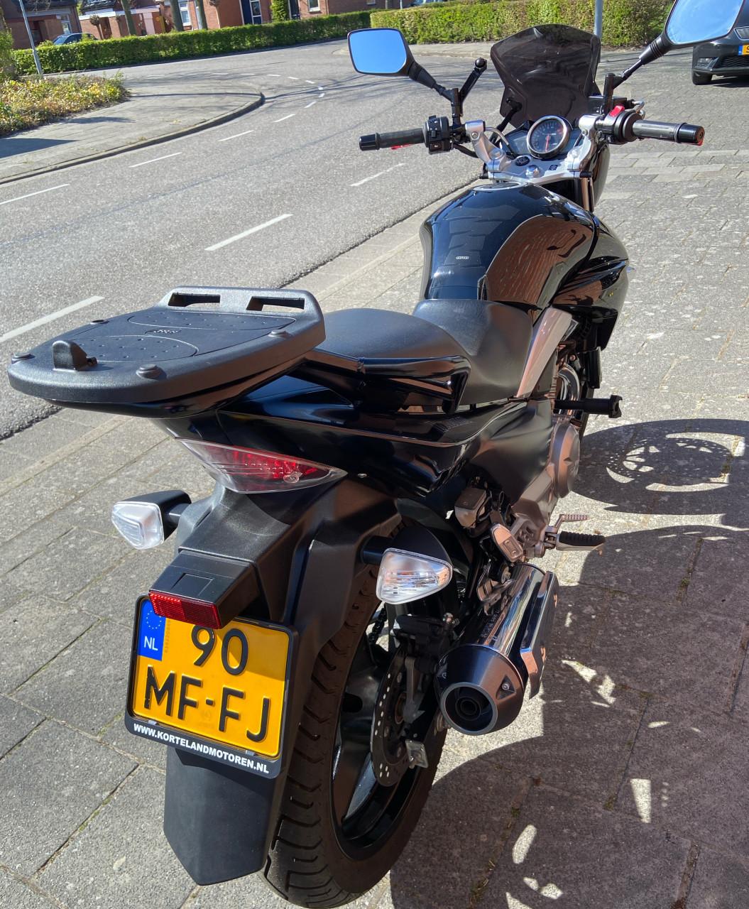 Suzuki GS 250 INAZUMA