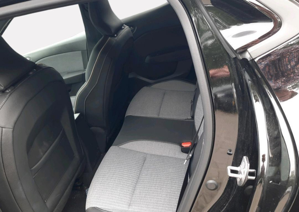 Renault Clio 1.6 e-tech full hybrid 145 techno