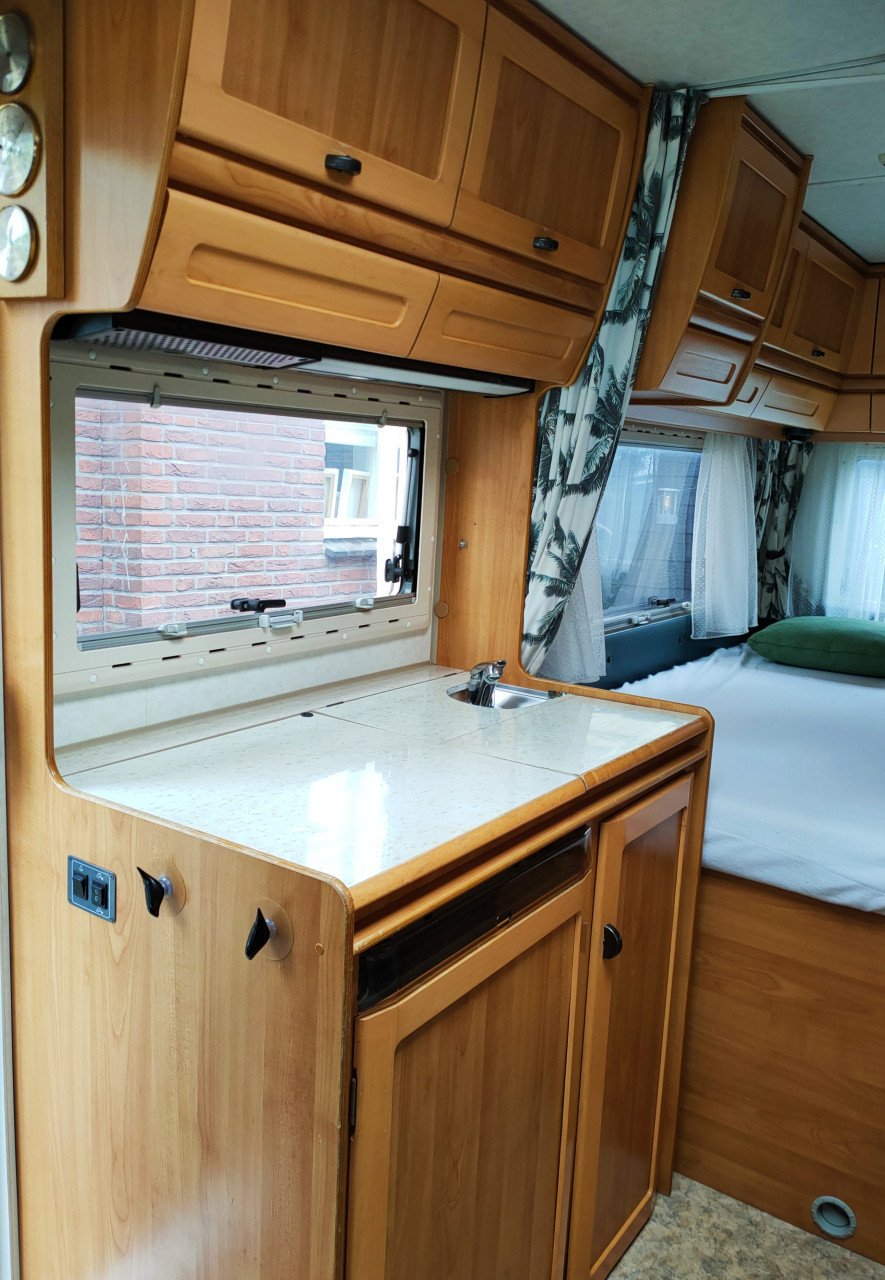 Hymer B574 gezinscamper