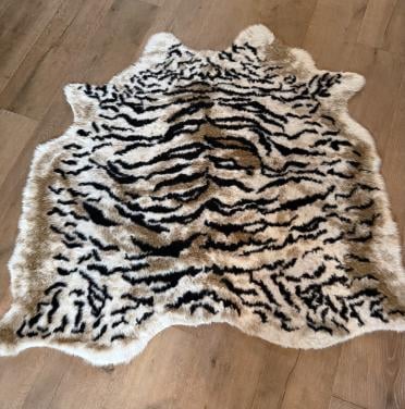 Kinderkleed met tijgerprint