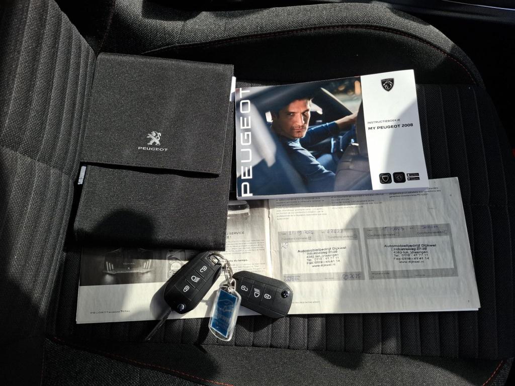 Peugeot 2008 suv 1.2 100 active pack nav/cam/trekhaak