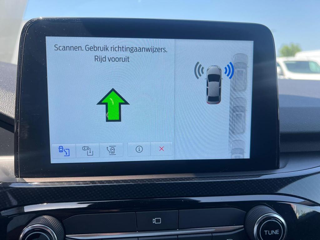 Ford Kuga 2.5 phev e-cvt 225pk st-line x , adaptive cc , carplay , voorruit
